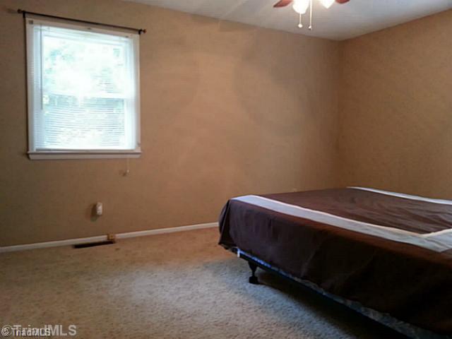 4236 High Point Road Winston-Salem, NC 27107 - Photo 10 of 14 1st Bedroom. Master bedroom with Queen bed.