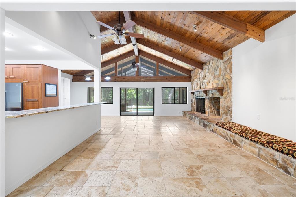 181 North Smokey Mountain Road Seffner, FL 33584 - Photo 4 of 61
