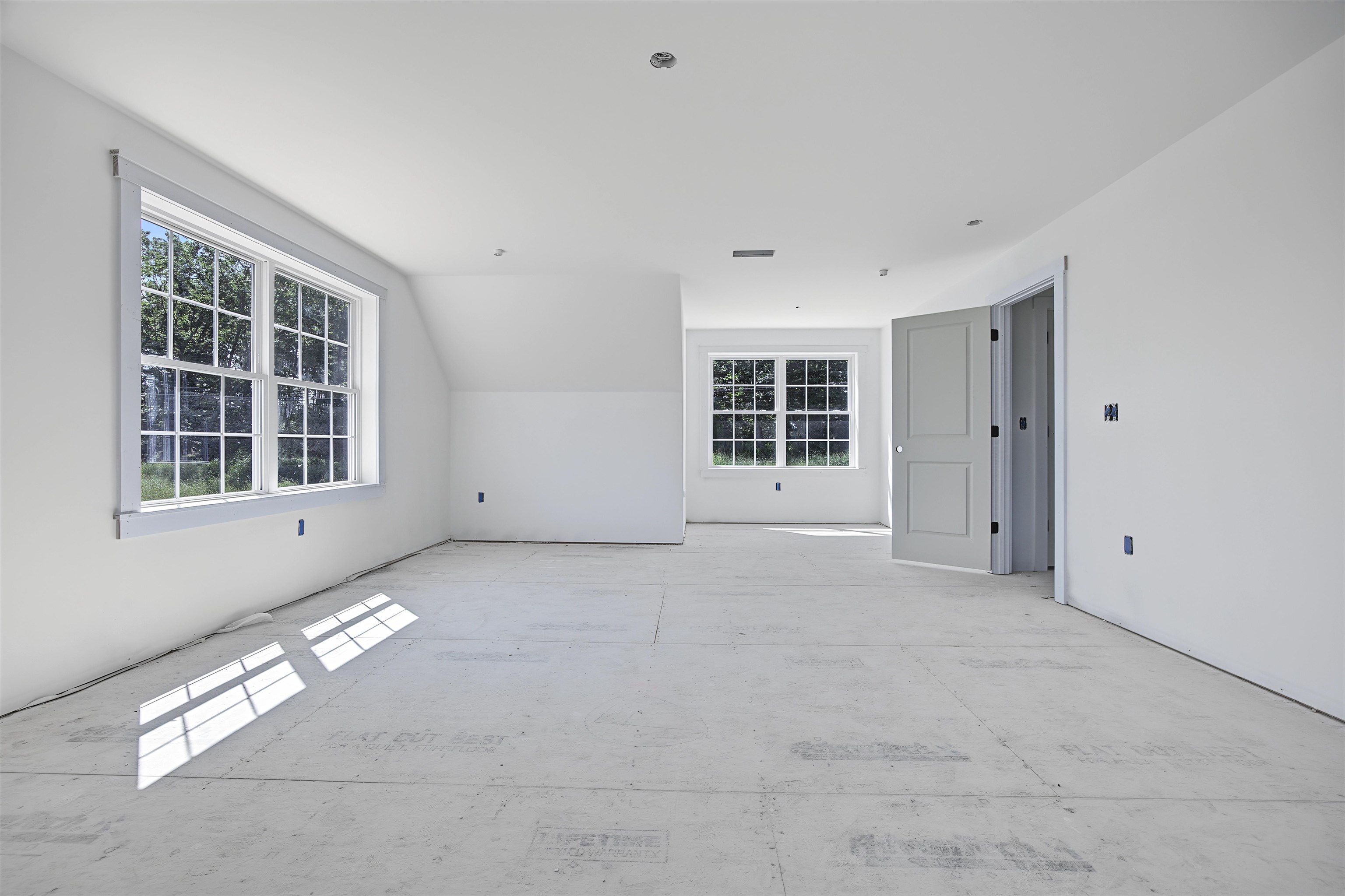 78 Island Pond Road Derry, NH 03038 - Photo 41 of 47 Gallery Image 41