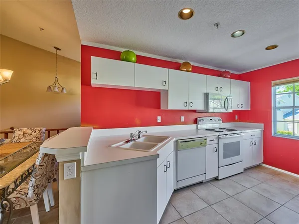 $165,000 | 5523 Fair Oaks Street, Bradenton, FL 34203