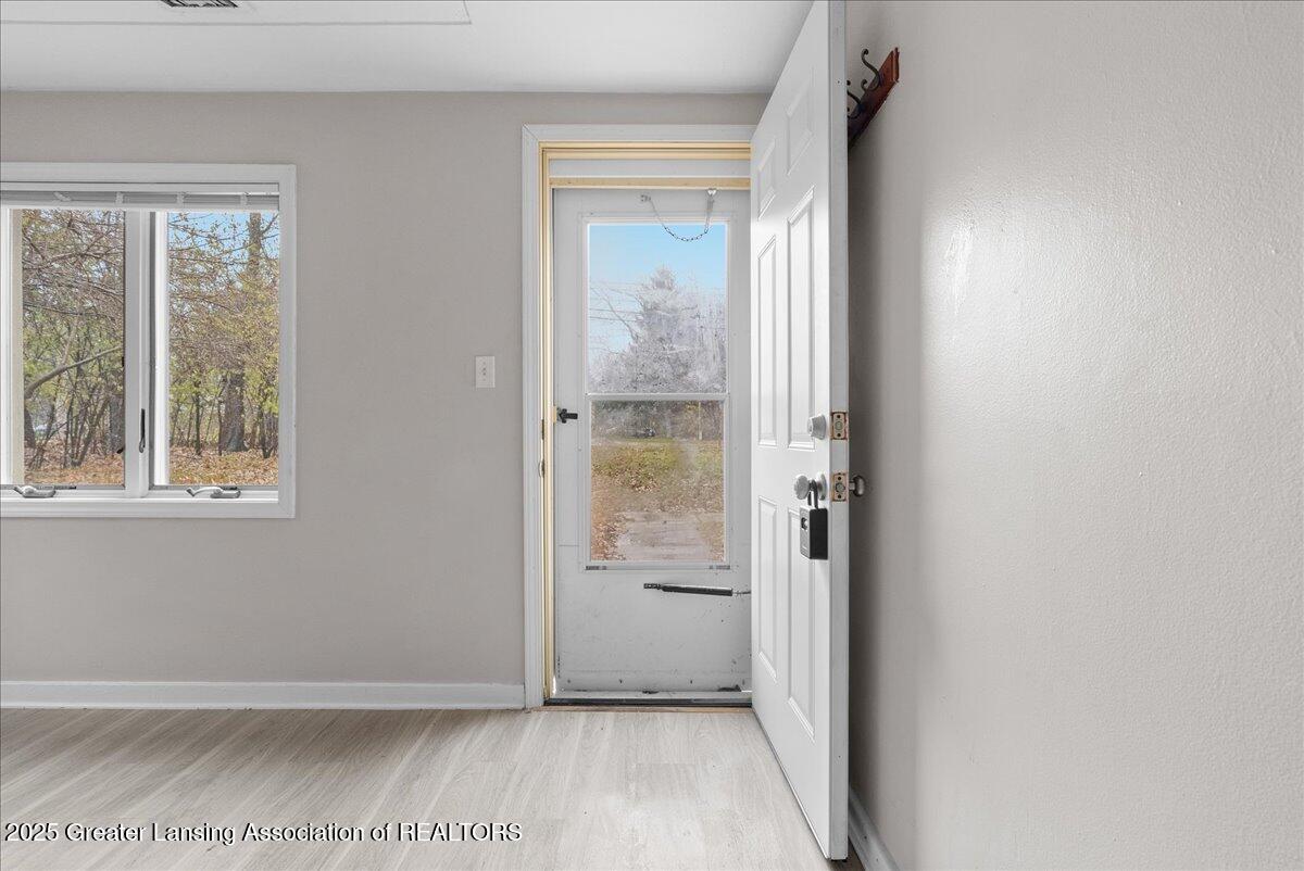 2341 North Harrison Road East Lansing, MI 48823 - Photo 5 of 31 12-Media Jett - 11