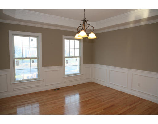 68 Spring Street Shrewsbury, MA 01545 - Photo 3 of 13 Gallery Image 3