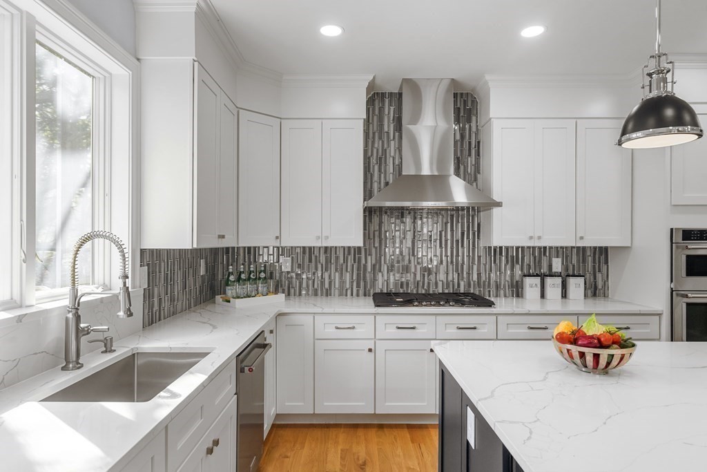 106 School Street Lexington, MA 02421 - Photo 14 of 42