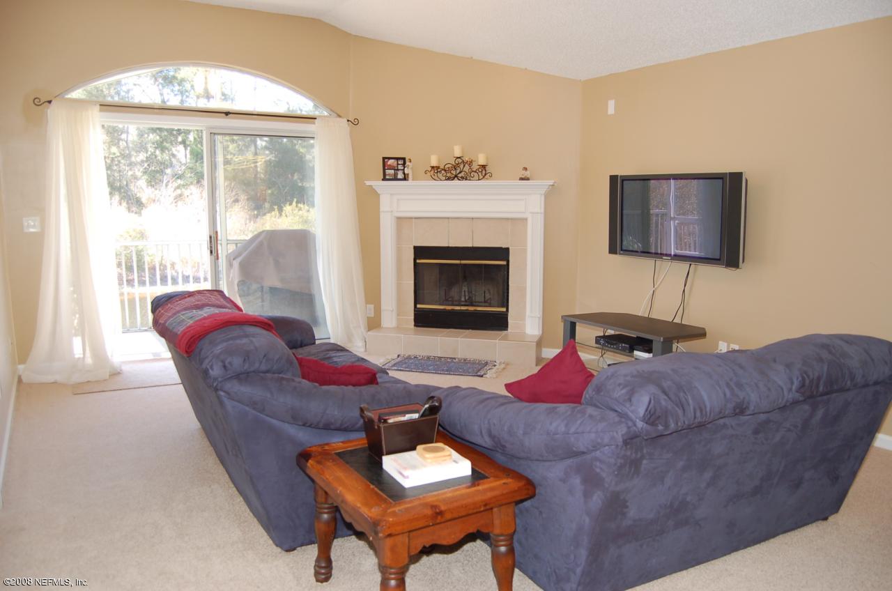 1128 Creeks Ridge Road Jacksonville, FL 32225 - Photo 2 of 16 LIVING ROOM