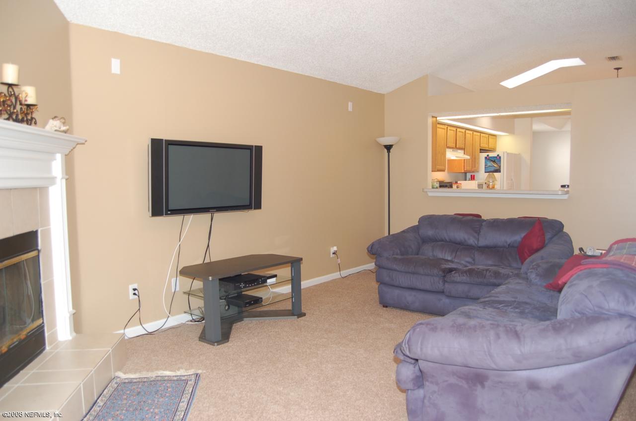 1128 Creeks Ridge Road Jacksonville, FL 32225 - Photo 3 of 16 LIVING ROOM