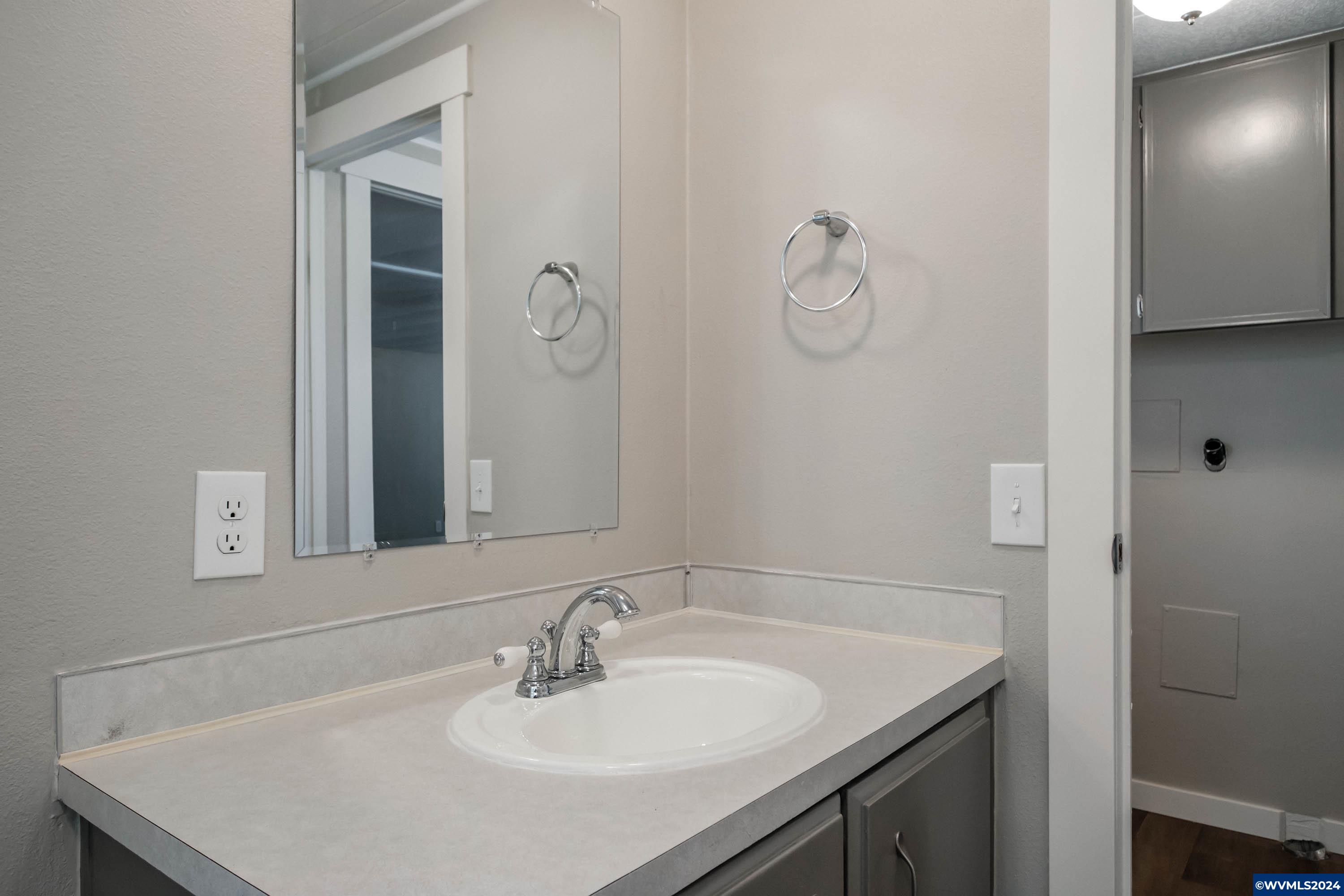 9874 Golf Club Road Southeast, Unit 26 Stayton, OR 97383 - Photo 9 of 40 Gallery Image 9