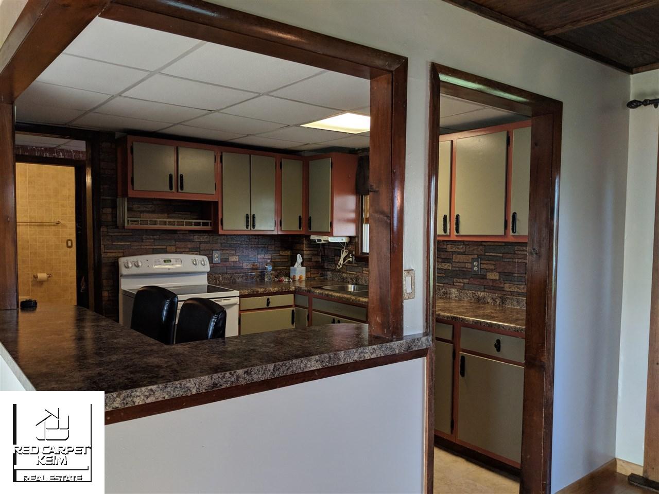 2413 Howe Road Burton, MI 48519 - Photo 6 of 29 21443208-5.JPG
