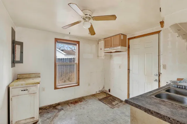 $39,900 | 3136 Sewell Street, Rockford, IL 61109