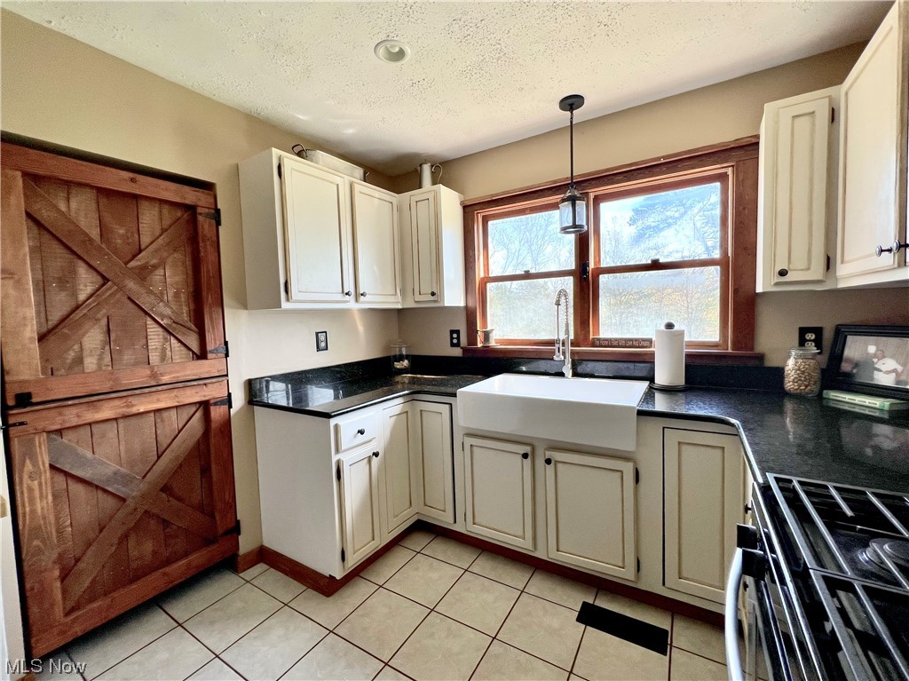158 Shiloh Road Waverly, WV 26184 - Photo 7 of 34