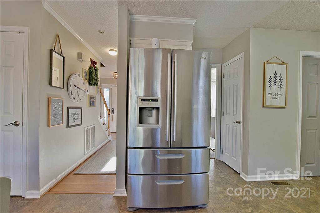 2984 Timber Ridge Lane Rock Hill, SC 29732 - Photo 15 of 32 a kitchen with stainless steel appliances a refrigerator and cabinets