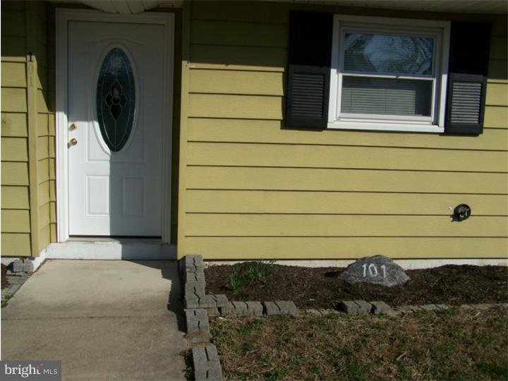 101 Nathaniel Road Newark, DE 19713 - Photo 2 of 13 a view of door