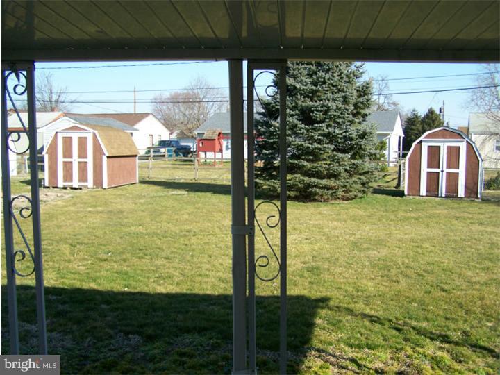 101 Nathaniel Road Newark, DE 19713 - Photo 4 of 13 a view of an outdoor space and trees
