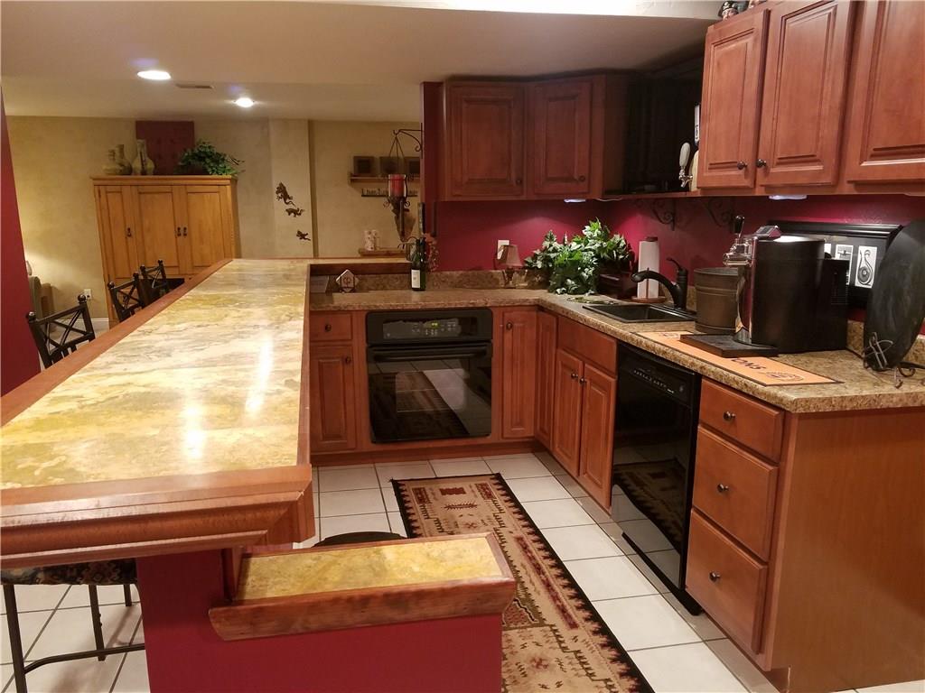 2092 Baughman Road Jeannette, PA 15644 - Photo 19 of 25 WET BAR IS FULLY EQUIPPED!!