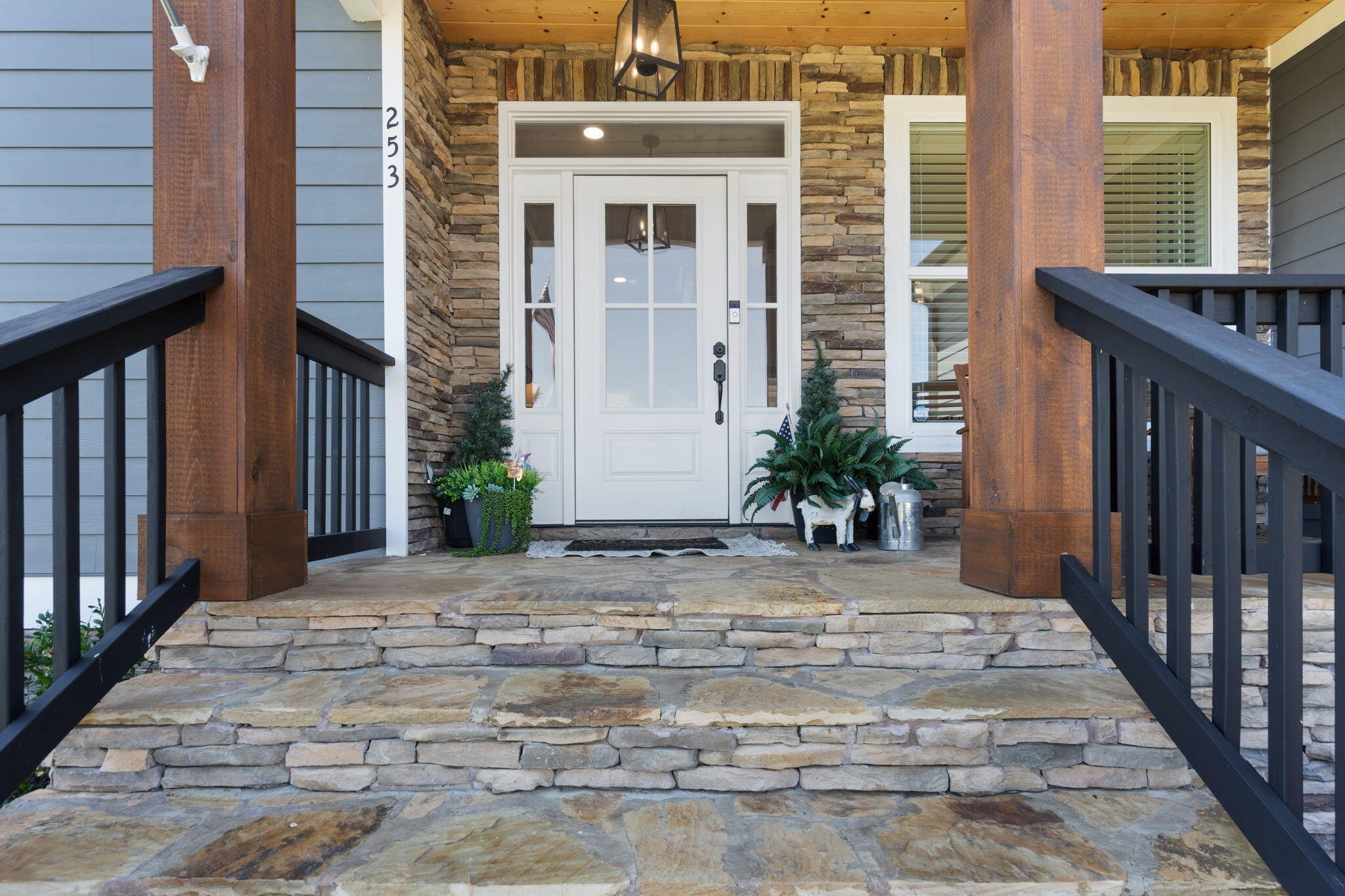 253 Rochelle Circle Northeast Charleston, TN 37310 - Photo 12 of 68 Gallery Image 12