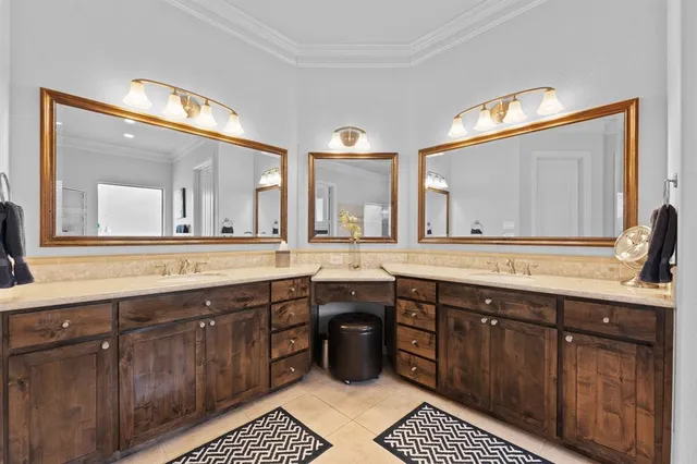 $695,000 | 608 Elm Hill Boulevard, Burleson, TX 76028