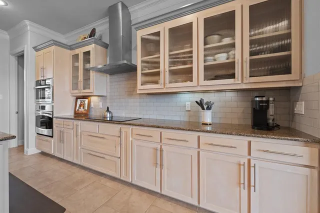 $695,000 | 608 Elm Hill Boulevard, Burleson, TX 76028