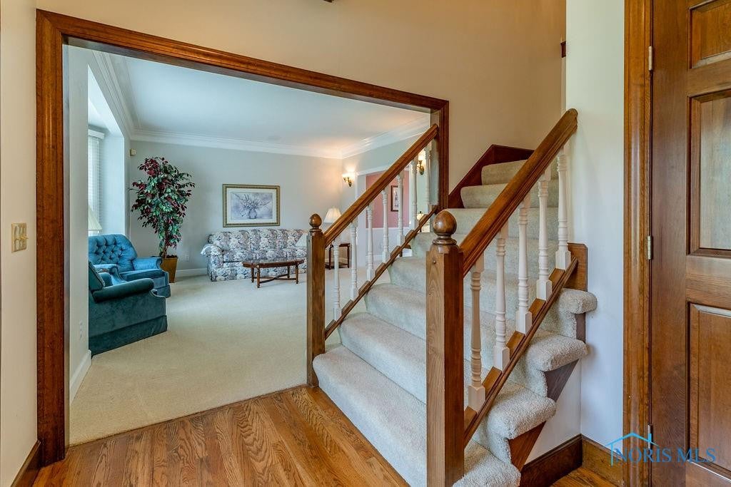 423 Rutledge Court Perrysburg, OH 43551 - Photo 6 of 42 Gallery Image 6