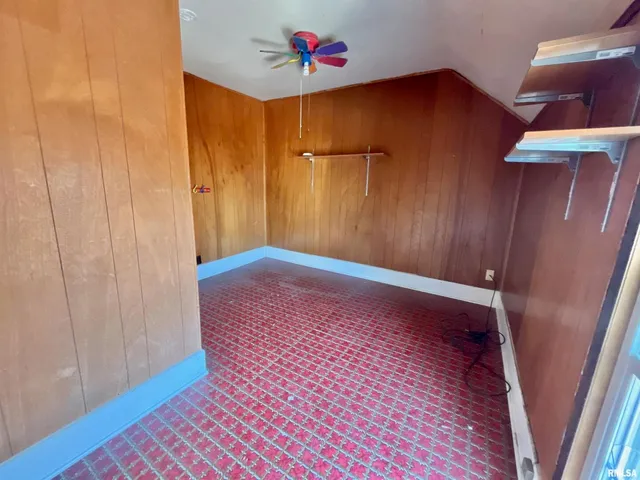 $115,000 | 633 4th Avenue South, Clinton, IA 52732