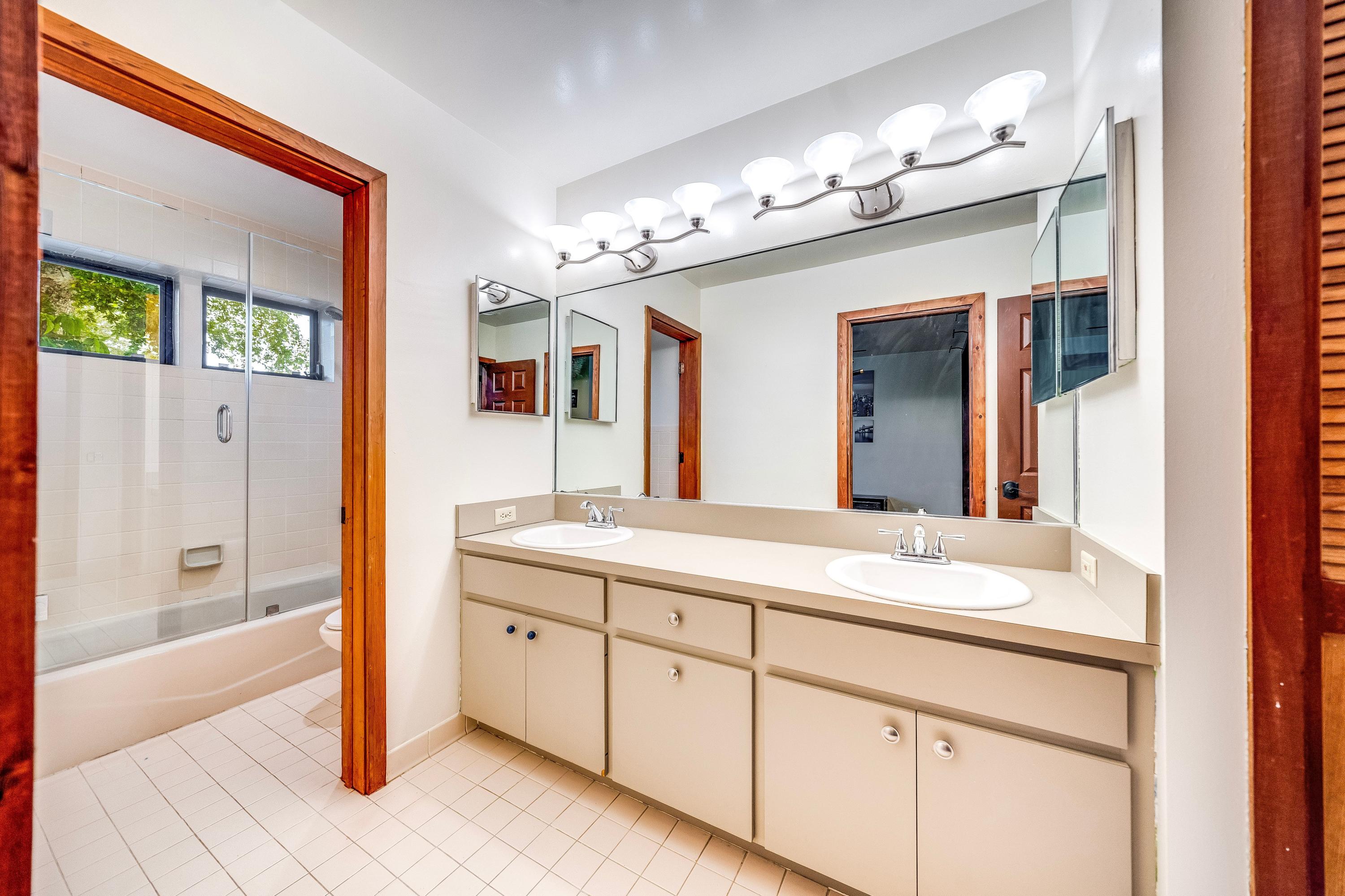 20912 Pinar Trail Boca Raton, FL 33433 - Photo 22 of 31 Bath