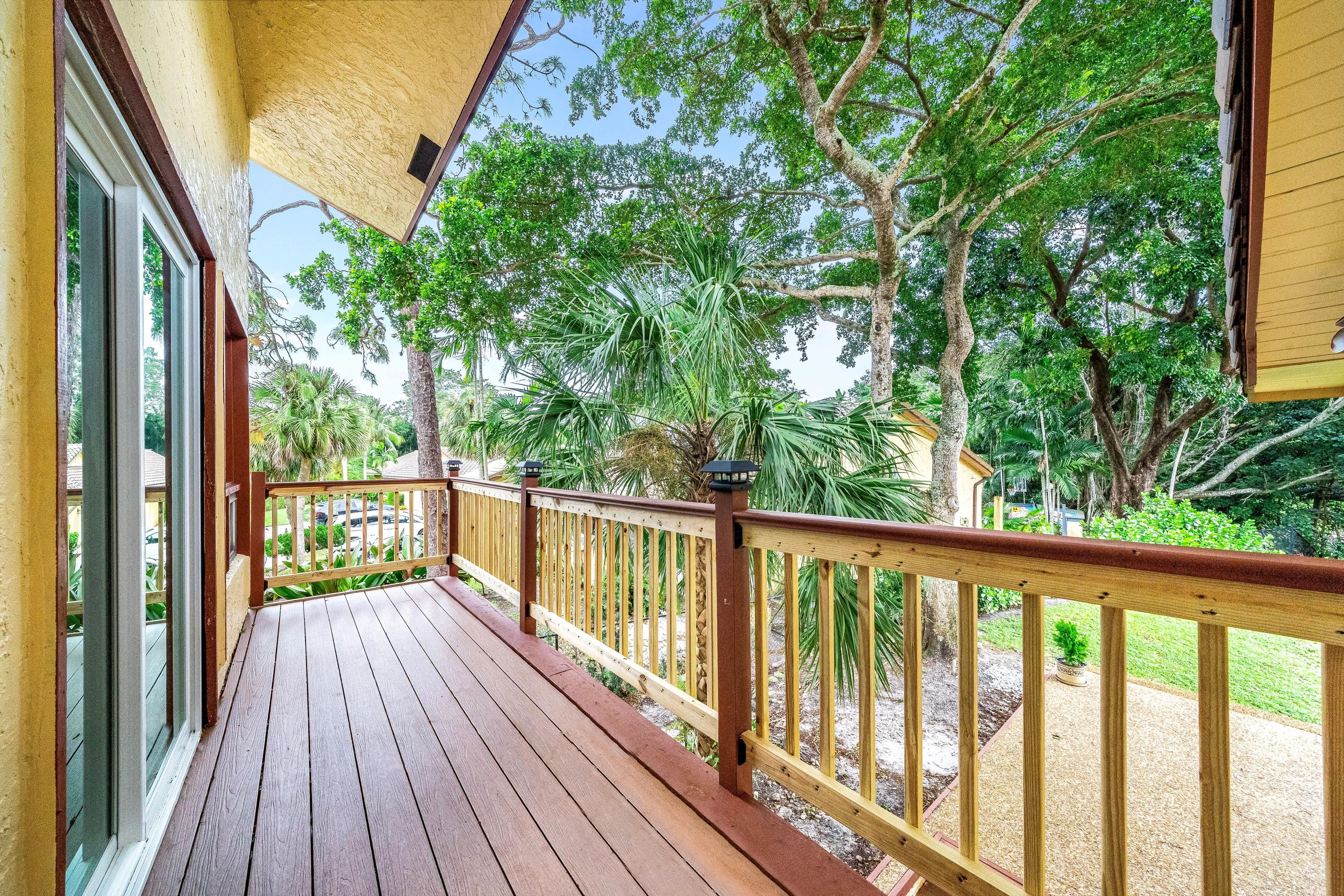 20912 Pinar Trail Boca Raton, FL 33433 - Photo 28 of 31 Deck