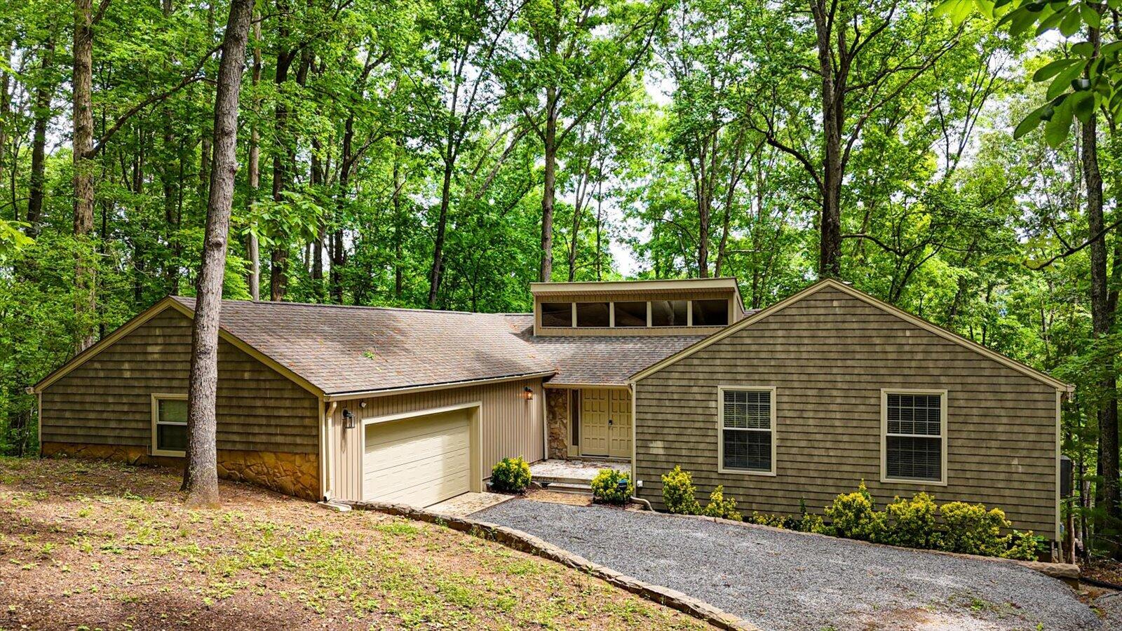114 Carpenter Road Dunlap, TN 37327 - Photo 1 of 34 01-114 Carpenter Rd-1