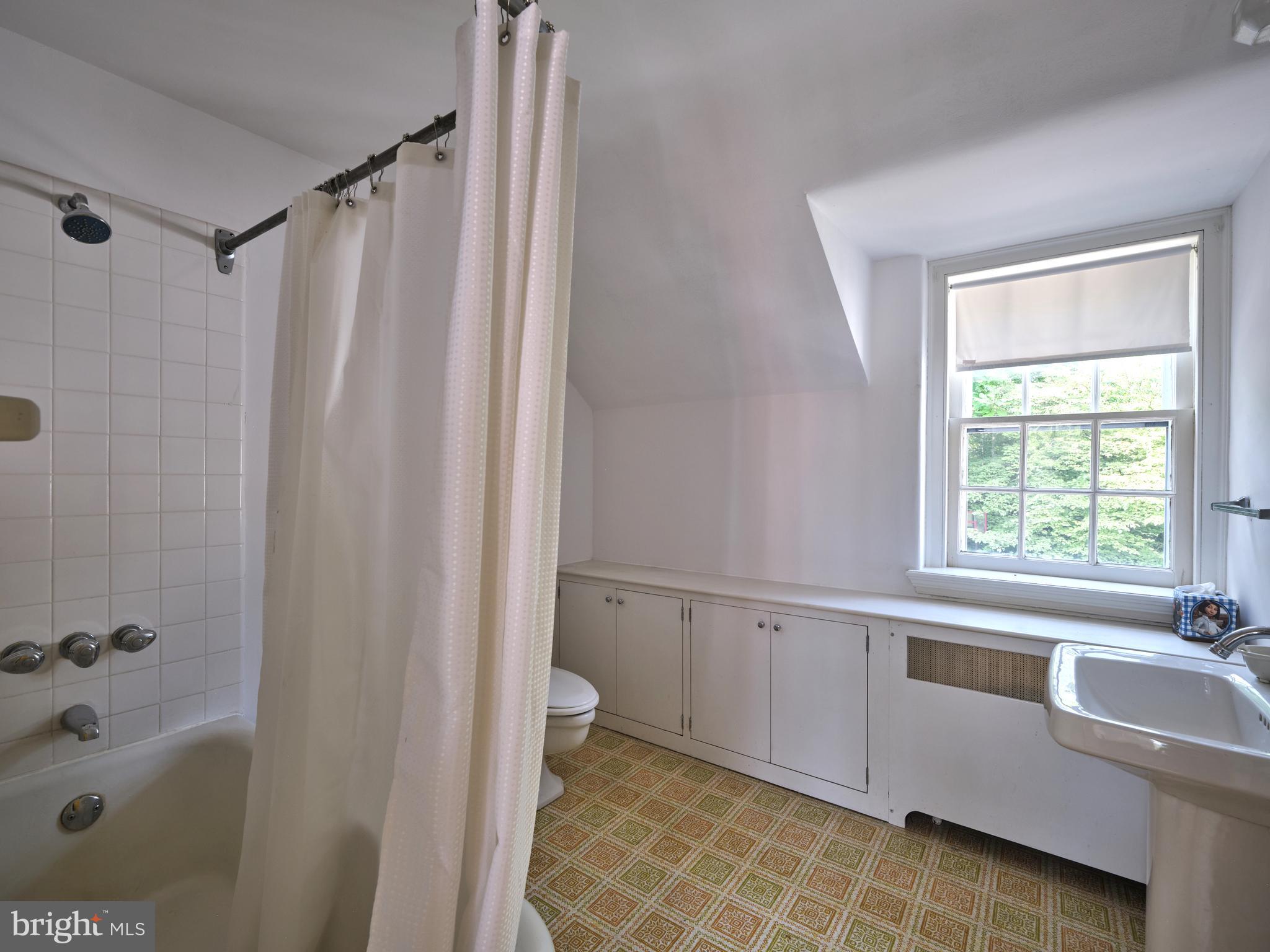 128 Ashwood Road Villanova, PA 19085 - Photo 46 of 65