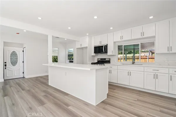 $1,049,000 | 11034 Scoville Avenue, Sunland, CA 91040