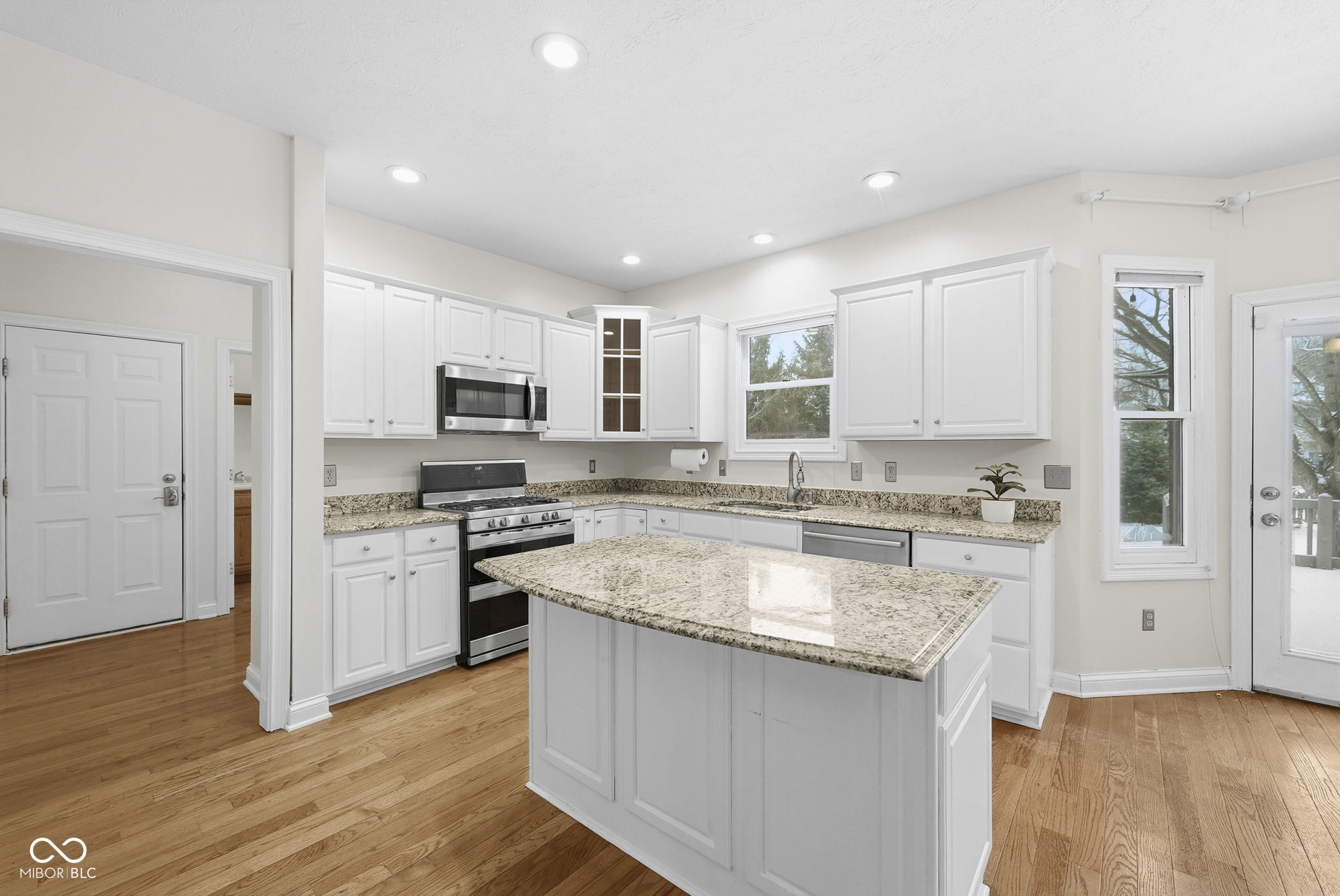 10236 Bent Tree Lane Fishers, IN 46037 - Photo 15 of 50