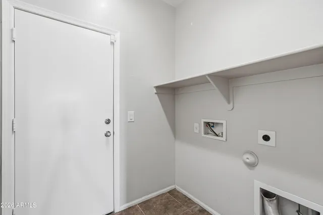 $1,895 | 40381 West Robbins Drive, Maricopa, AZ 85138