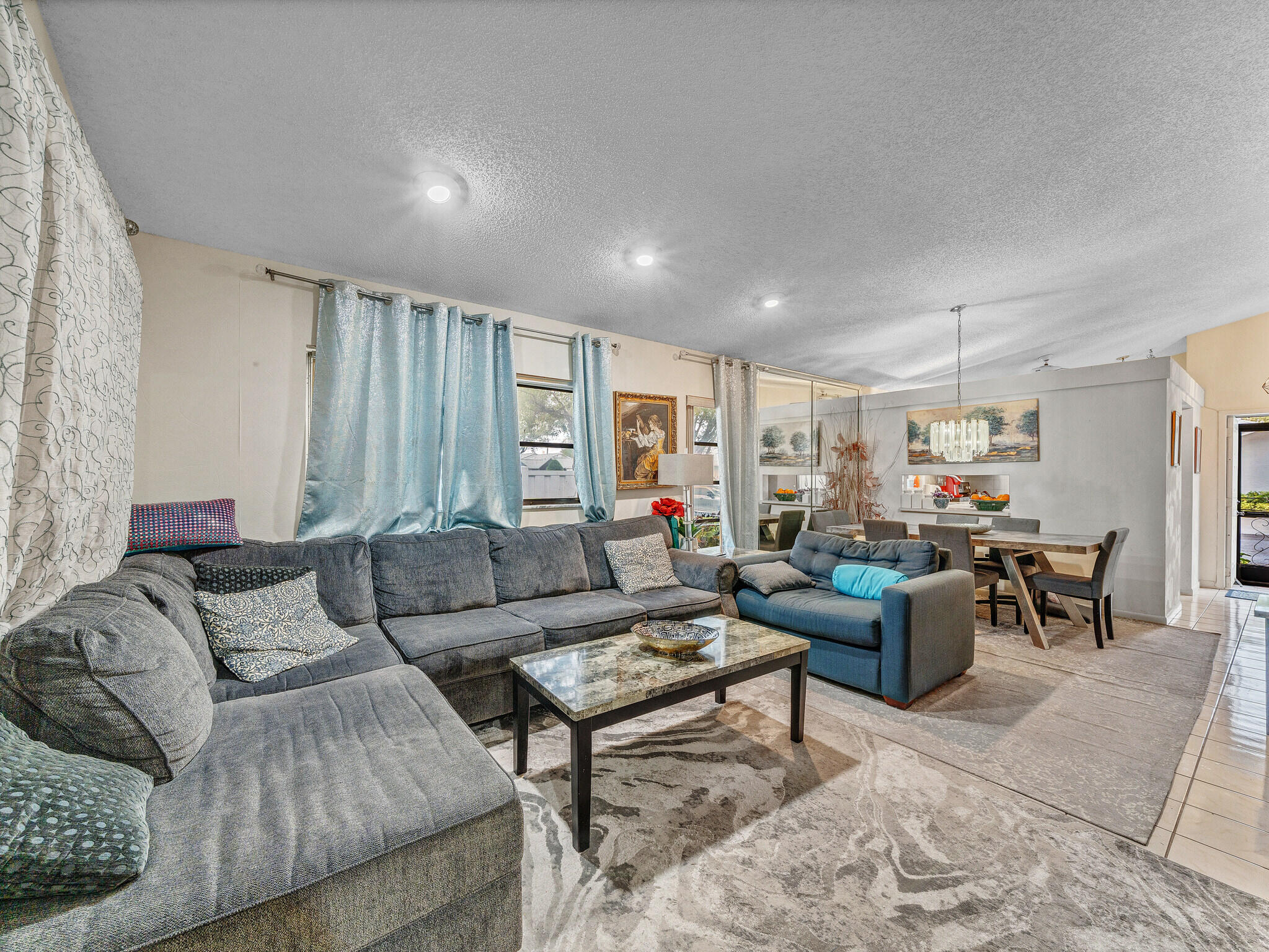 8592 Sunbird Place Boca Raton, FL 33496 - Photo 13 of 44 19 Living Area