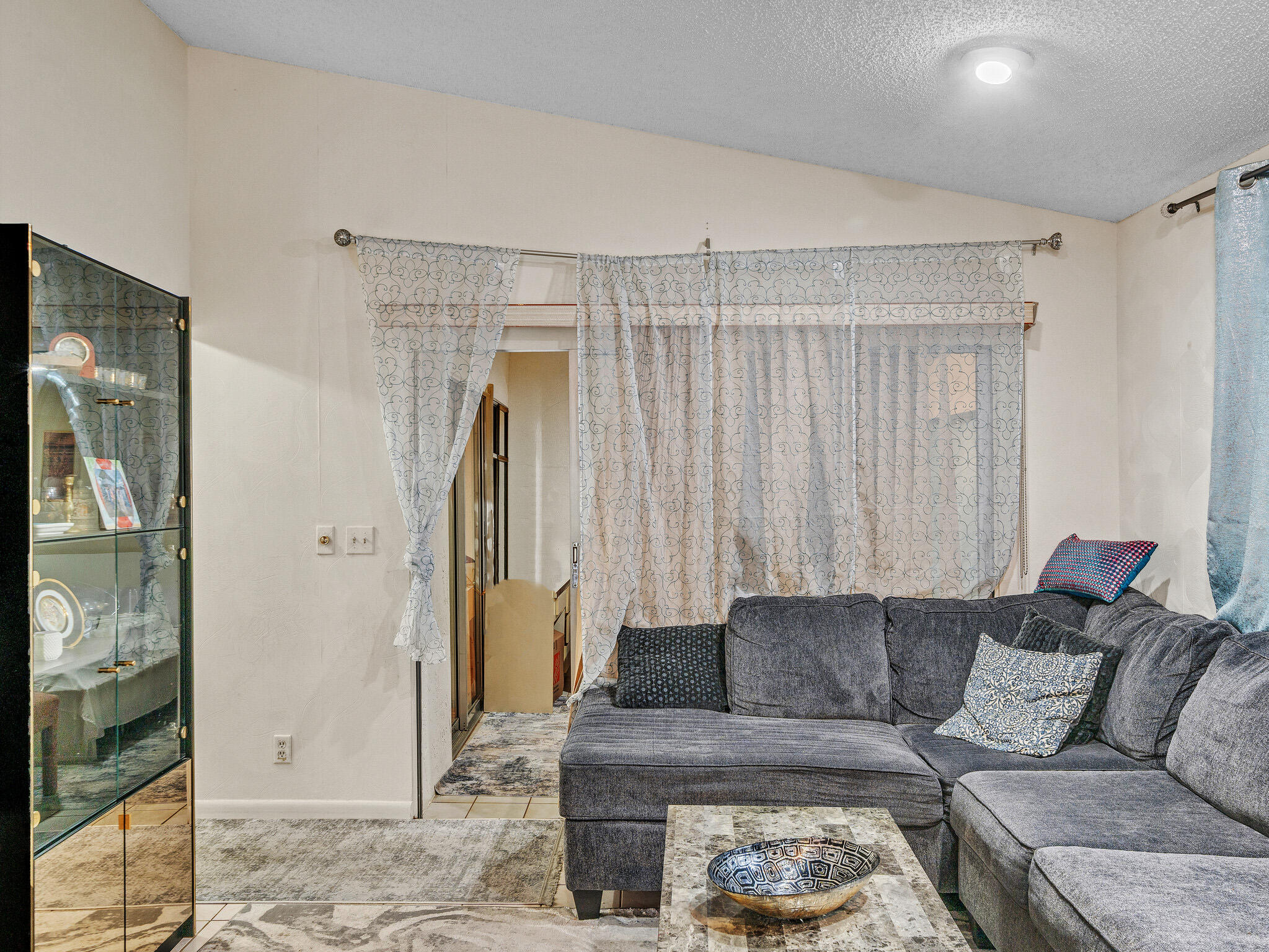 8592 Sunbird Place Boca Raton, FL 33496 - Photo 16 of 44 7 Living Area (3)