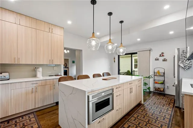 $305,000 | 1520 4th Avenue, Coraopolis, PA 15108