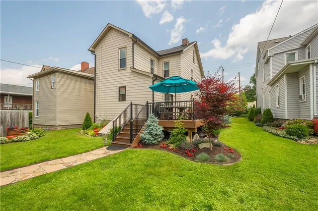 $305,000 | 1520 4th Avenue, Coraopolis, PA 15108