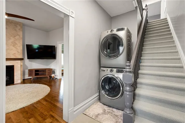 $305,000 | 1520 4th Avenue, Coraopolis, PA 15108