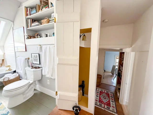 $749,000 | 55 West Main Street, Vinalhaven, ME 04863