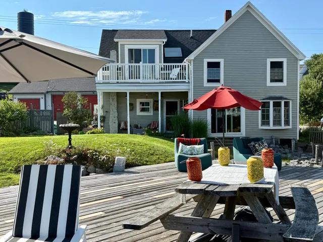 $749,000 | 55 West Main Street, Vinalhaven, ME 04863