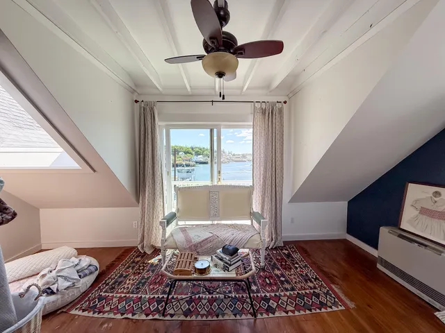 $749,000 | 55 West Main Street, Vinalhaven, ME 04863