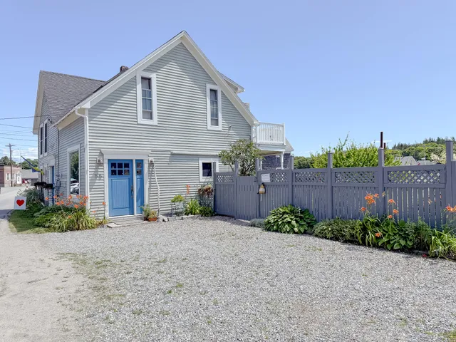$749,000 | 55 West Main Street, Vinalhaven, ME 04863
