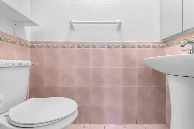 $2,300 | 15007 Southwest 80th Terrace, Unit 813, Miami, FL 33193