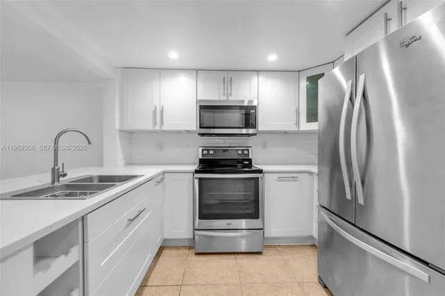 $2,300 | 15007 Southwest 80th Terrace, Unit 813, Miami, FL 33193