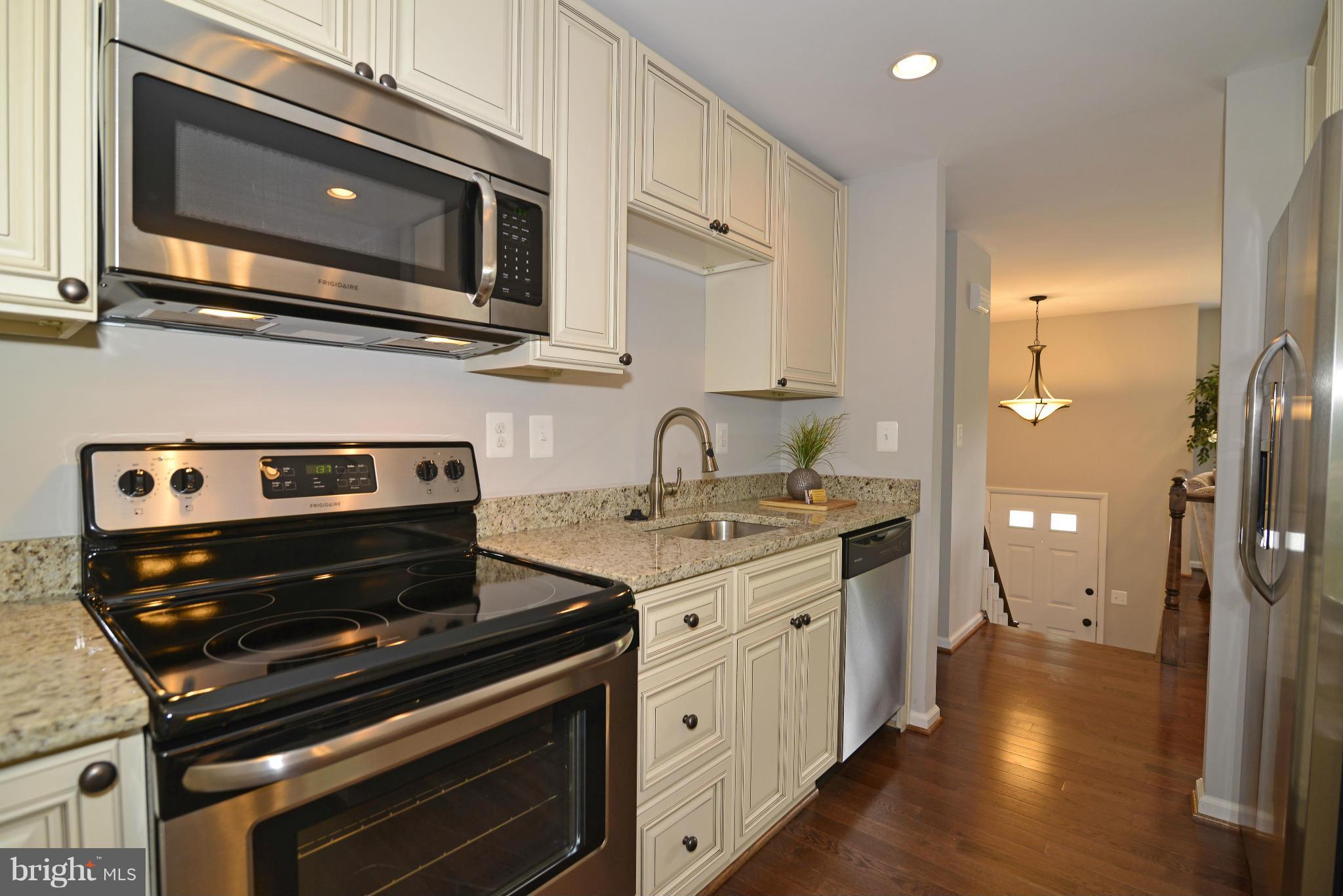 8456 Rippled Creek Court Springfield, VA 22153 - Photo 2 of 28 Kitchen