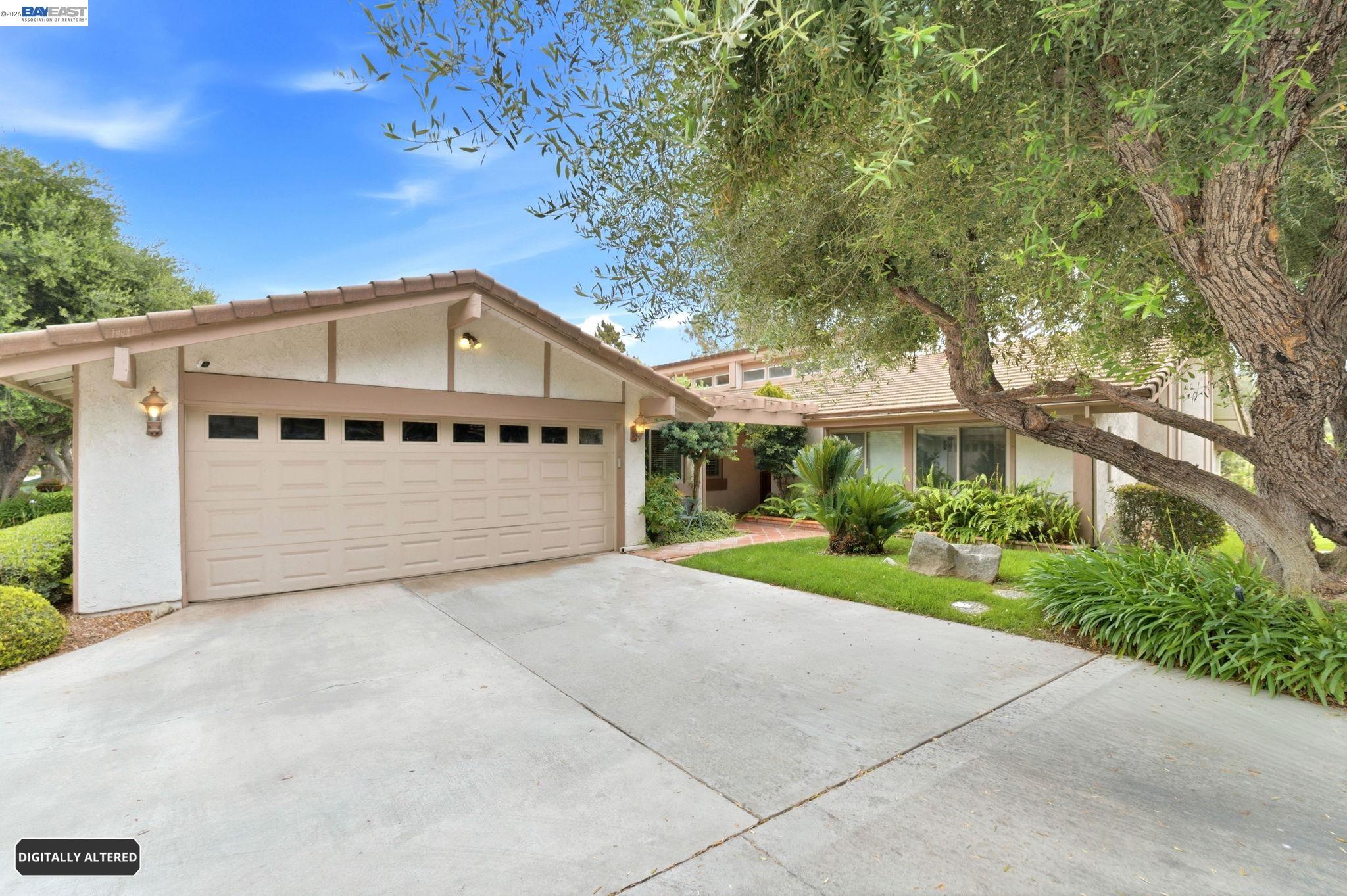 742 Vía Zapata Riverside, CA 92507 - Photo 3 of 53