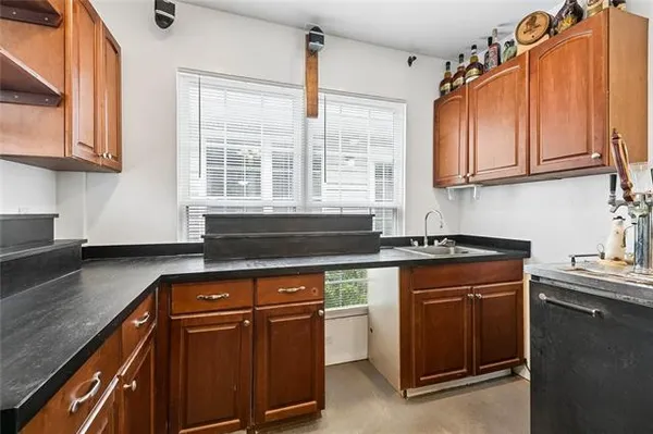 $299,000 | 45 East Chalmette Circle, Chalmette, LA 70043