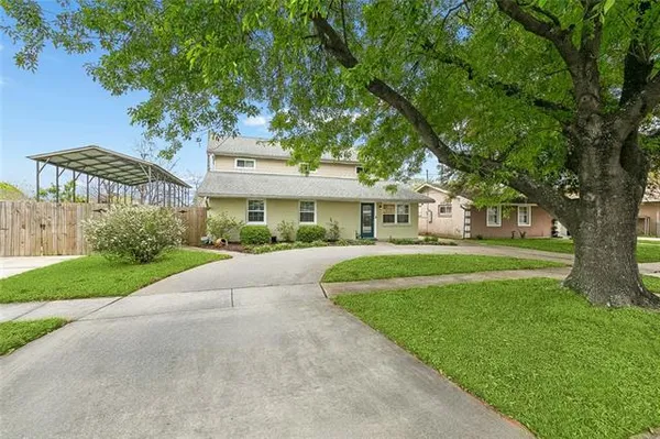 $299,000 | 45 East Chalmette Circle, Chalmette, LA 70043