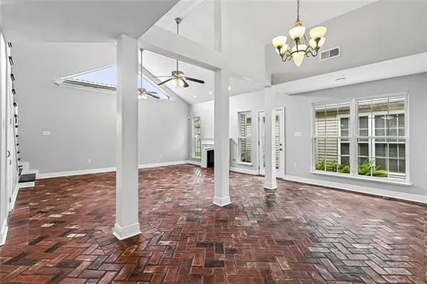 $299,000 | 45 East Chalmette Circle, Chalmette, LA 70043