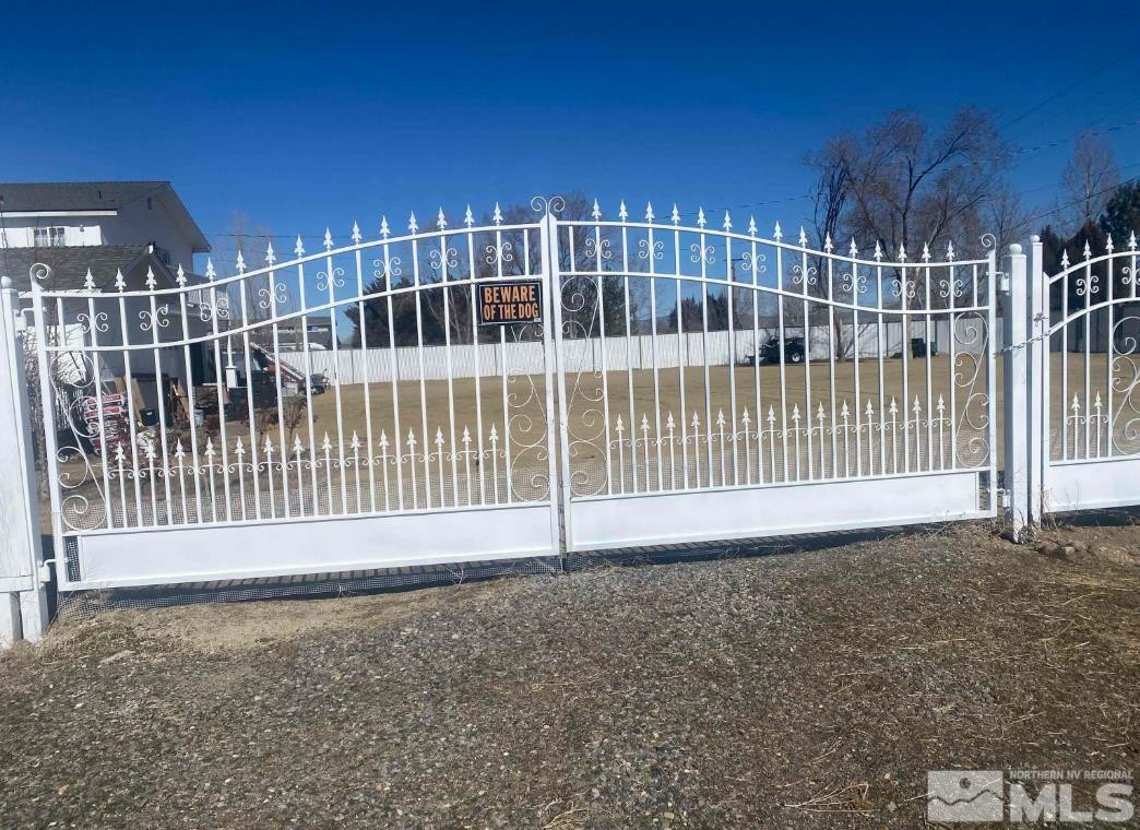 990 Riverview Drive Gardnerville, NV 89460 - Photo 38 of 40 a view of balcony