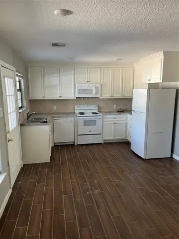 $1,300 | 18222 Bonnie Alice Drive, Unit A, Montgomery, TX 77316