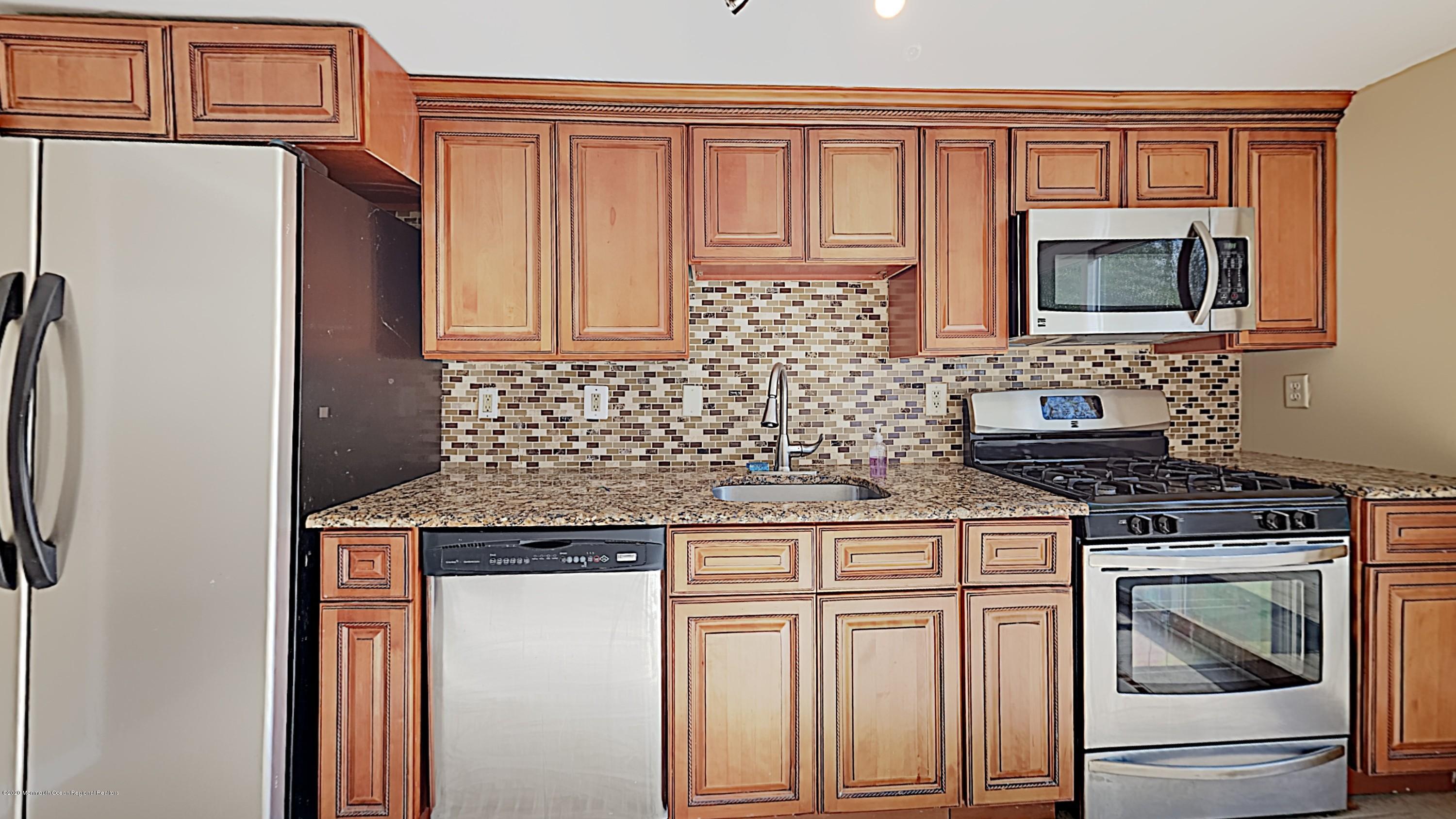 739 Green Valley Road Jackson, NJ 08527 - Photo 16 of 32 18_Image_5ftdqb7I84