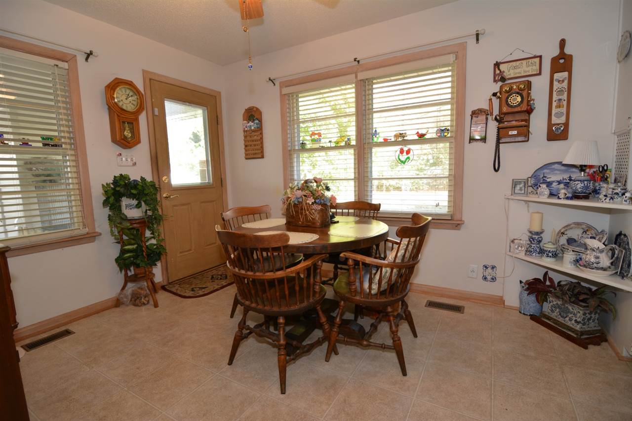 5722 Garden Valley Road Newburgh, IN 47630 - Photo 4 of 19 Gallery Image 4