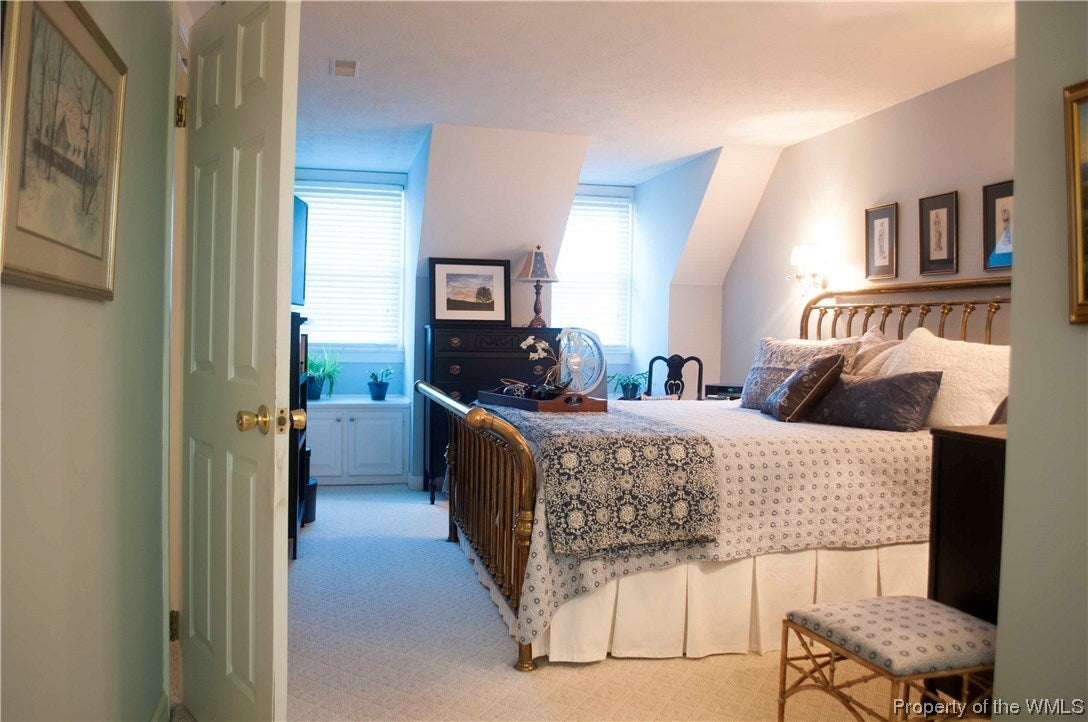 25 Capps Quarters Hampton, VA 23669 - Photo 8 of 49 Gallery Image 8